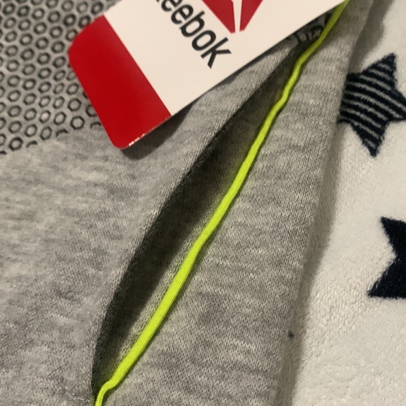 Reebok 2 Piece Crew Set - Picture 5 of 6